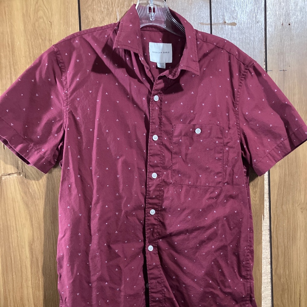American Eagle Burgundy Short Sleeve Button Down Shirt - Size XS